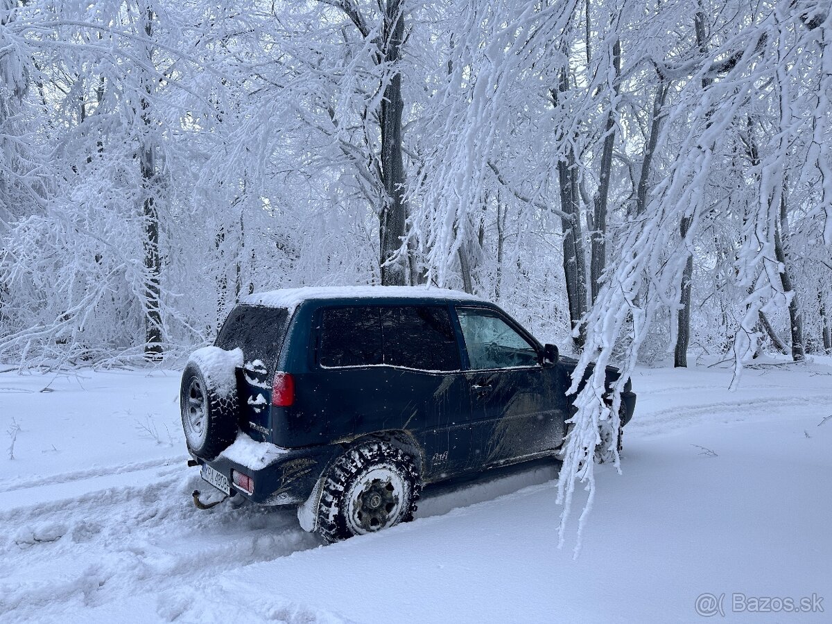 Predam/ vymenim terrano 2/ 2.4benzin+lpg /1994. - 5