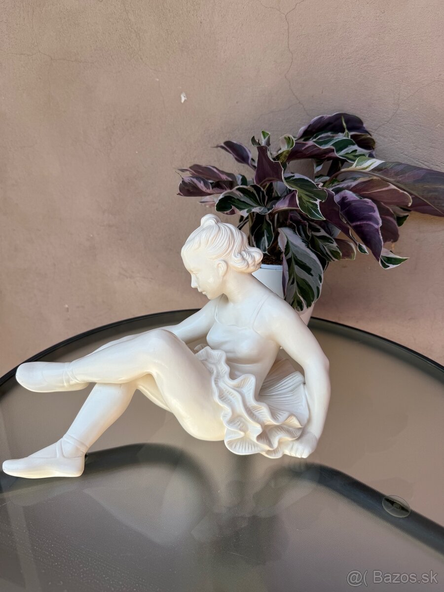 Predam keramicku sošku baletka Jihokera - 5