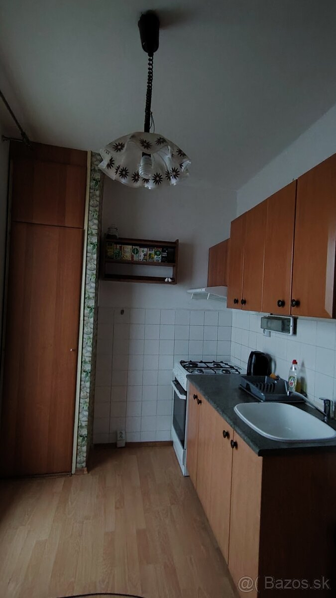 Prenajmem väčší 2-izbový komplet zariadený byt - 5