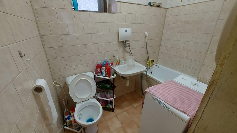 Rodinný dom v obci Pukanec na ul. SNP - poz. 427 m2 - 5