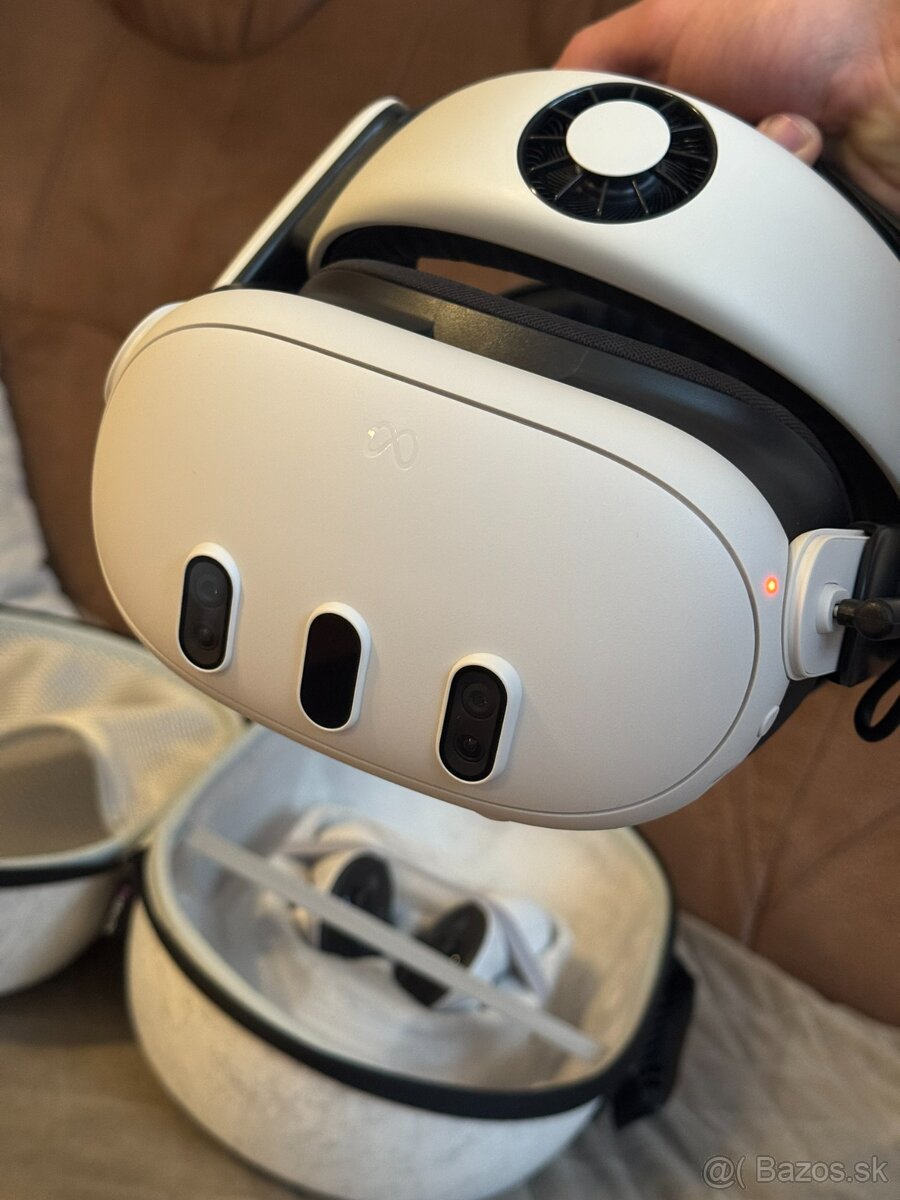 Meta Quest 3 (512 GB) + strap BOBOVR S3 Pro + príslušenstvo - 5