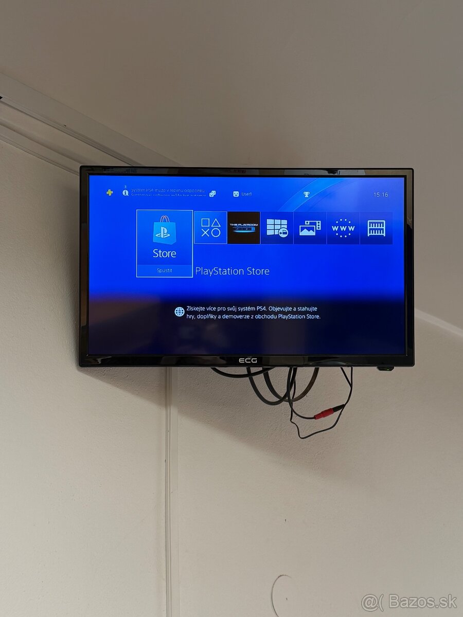 Predám hernú konzolu PS4 PRO 1TB White Minimálne Známky - 5