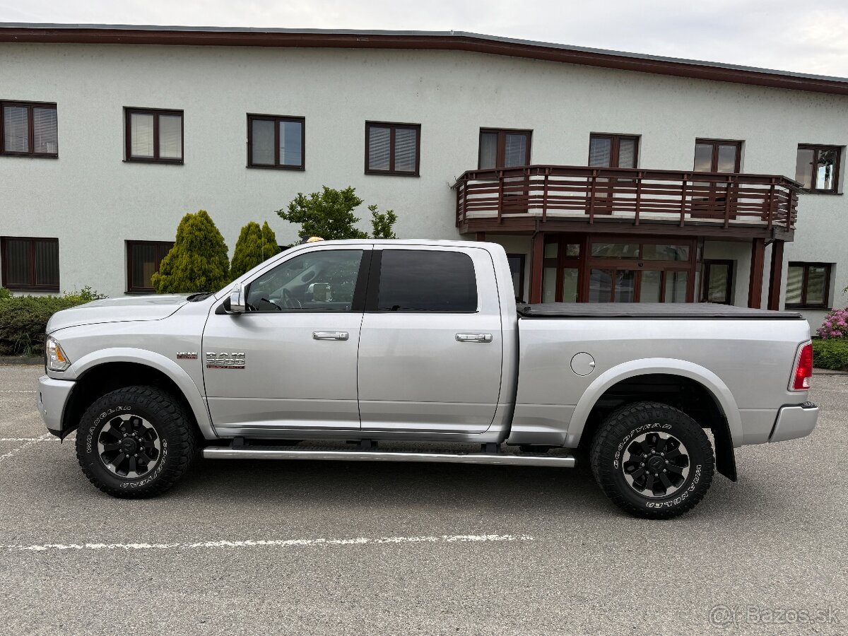 Dodge RAM 2500 HEAVY DUTY 6.4 V8 HEMI –Laramie—2016–