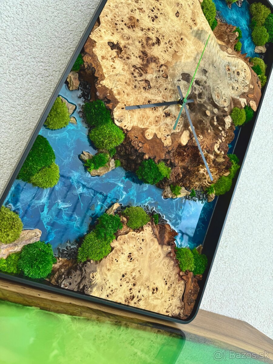 Machove hodiny s drevom a epoxidom 65x35cm - 5