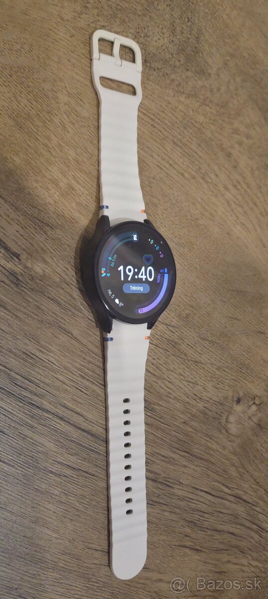 SAMSUNG Galaxy Watch6 44mm LTE grafitové - 5