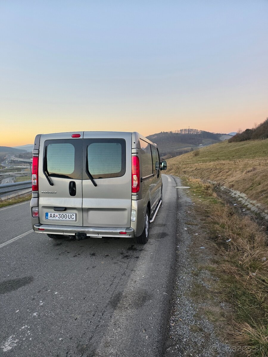 Predám Renault trafic 2.0cdi 84kw - 5