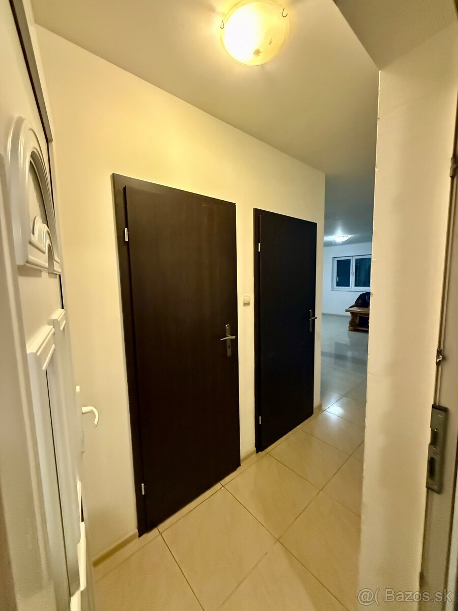 Priestranný byt v Lehniciach - 5