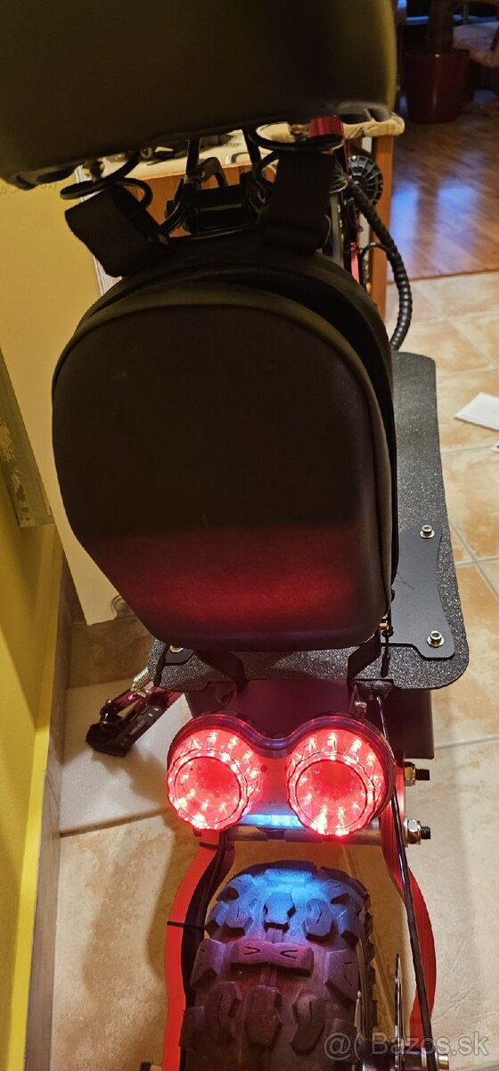 Bezior S2 elektrická kolobežka 2400 W. - 5