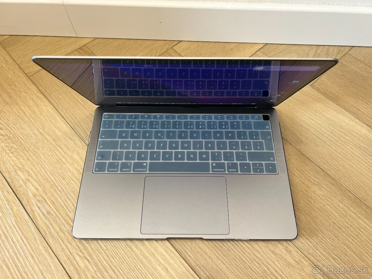 MacBook Air 13" Retina SK Vesmírne sivý 2019 / výborný stav - 5