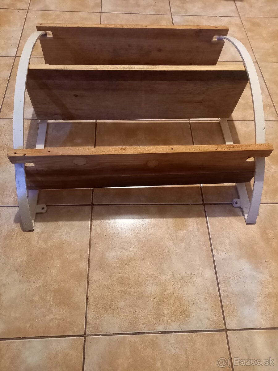 Závesná polica - 5