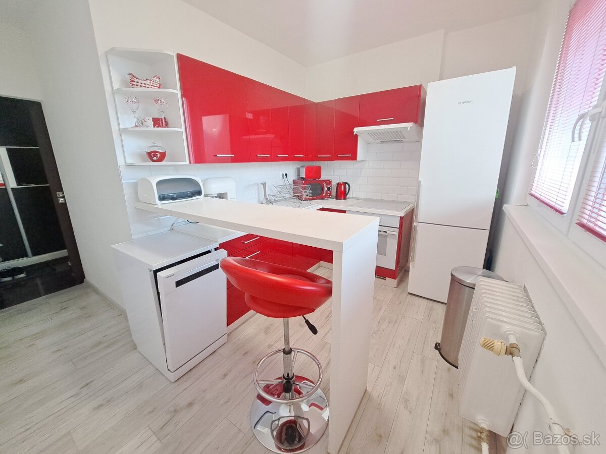 Predám 2-izbový zrekonštruovaný klimatizovaný byt - 5