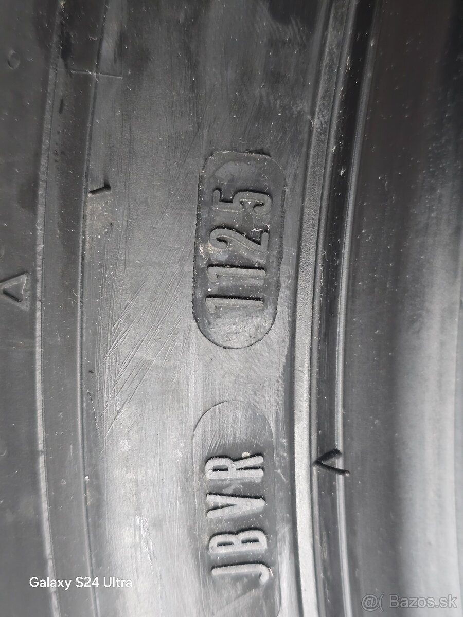 Dunlop winter sport 235/40 r18 1125 - 5