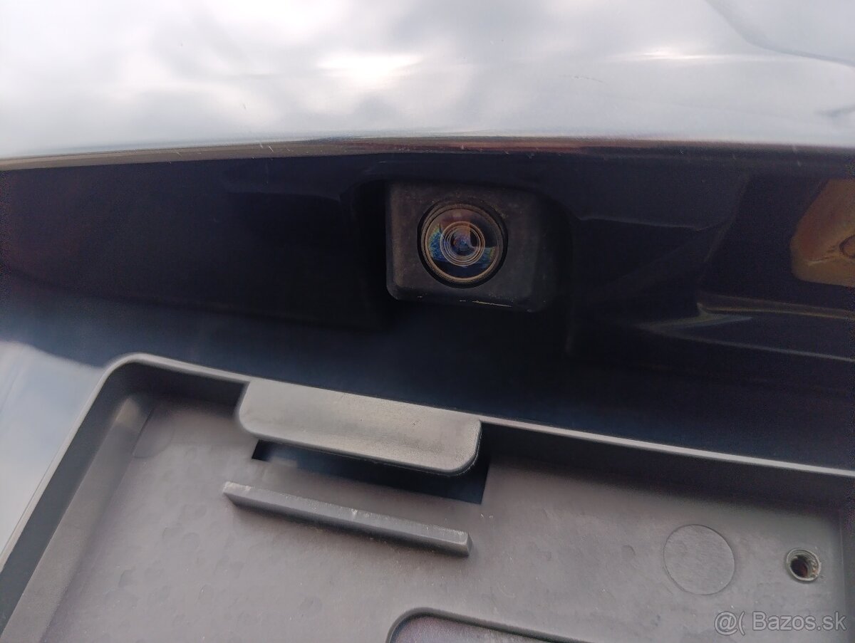 Toyota RAV4 4×4 2.2D-4D, Kamera , Navi, Koža - 5