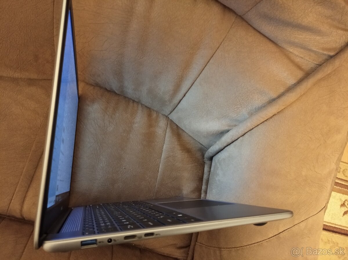 Predam ultrabook UMAX Visionbook 15Wr Plus. - 5