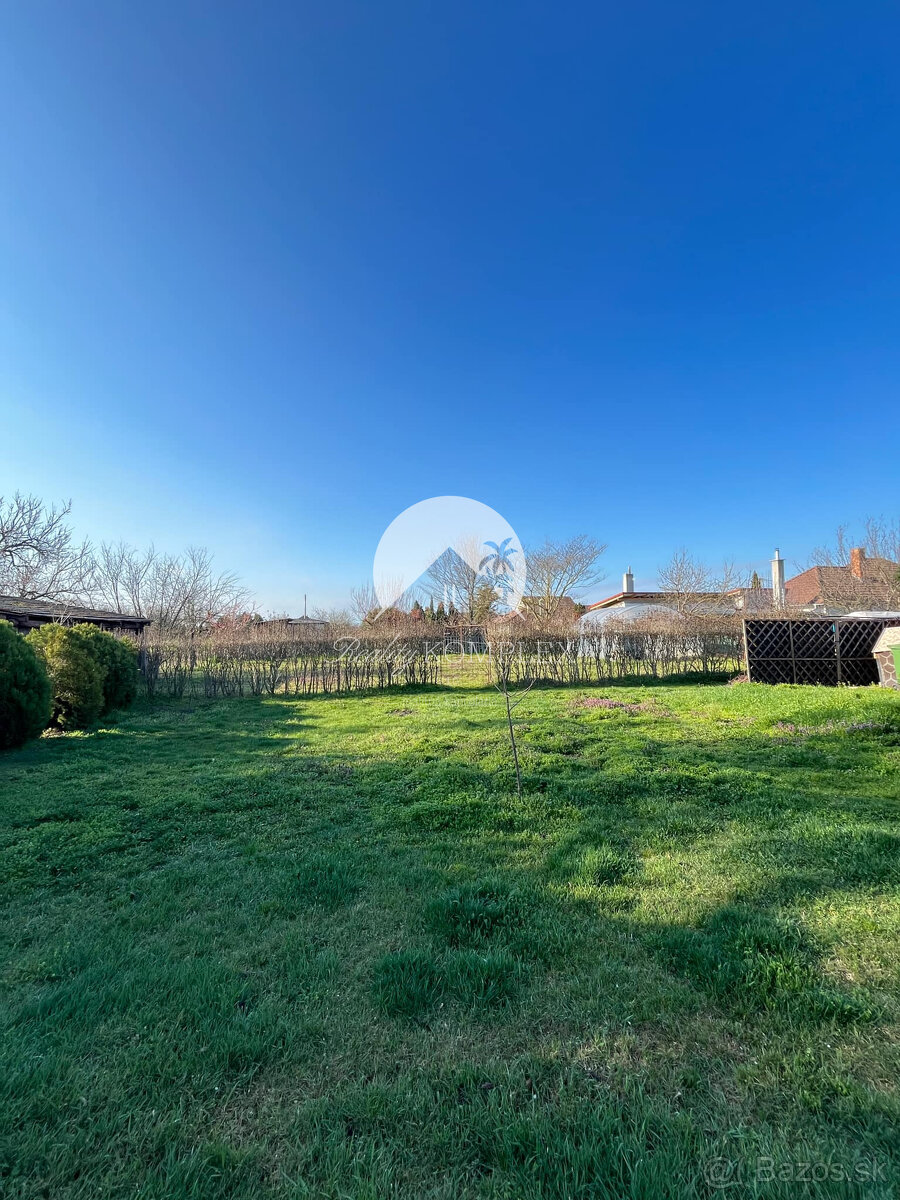 Reality KOMPLEX s.r.o. Vám ponúka na predaj 4 izbový rodinn - 5