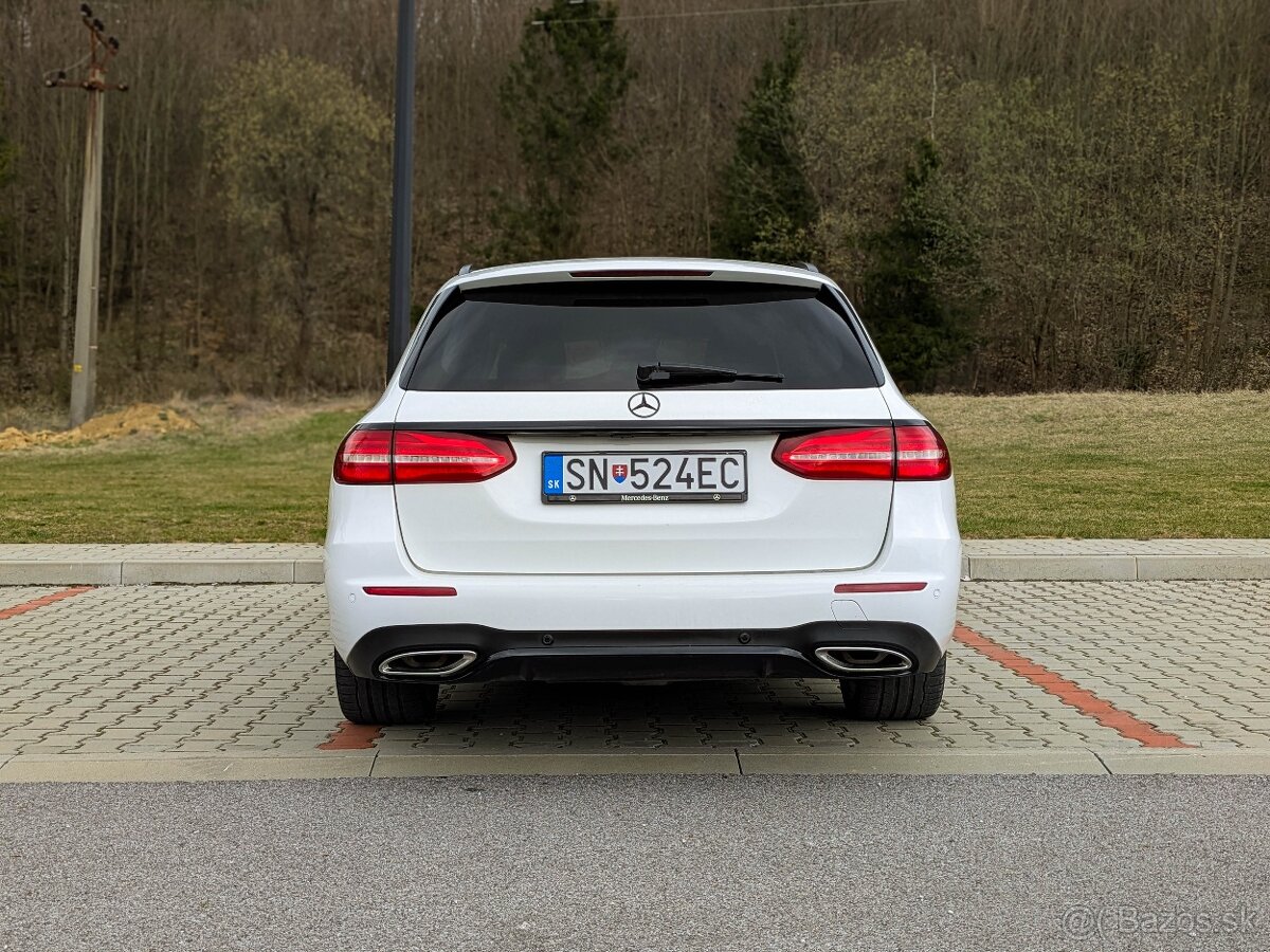 Mercedes-Benz E trieda Kombi 400 4MATIC 3.5 V6 AMG Line - 5