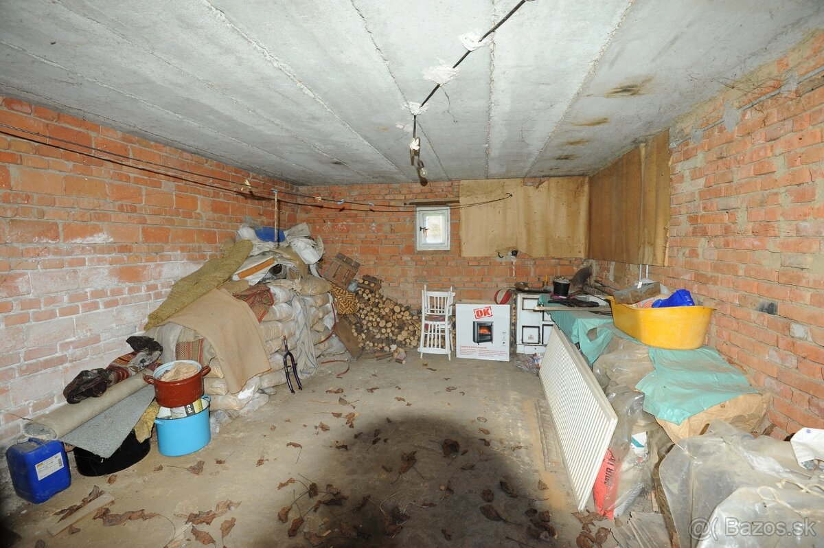 4 izbový poschodový rodinný dom na predaj - 5