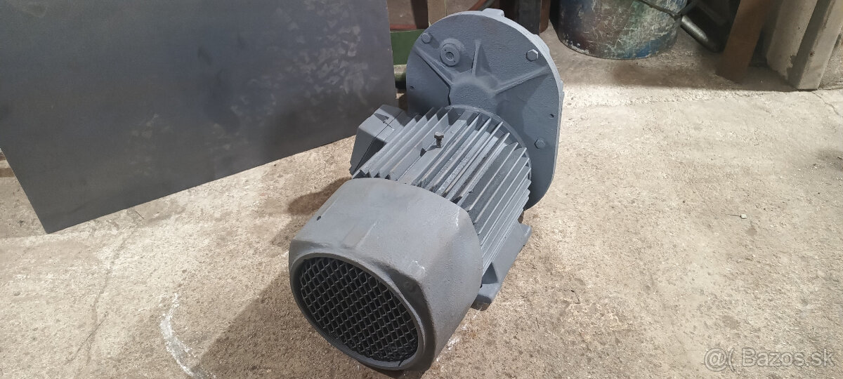 Elektromotor s prevodovkou - 5