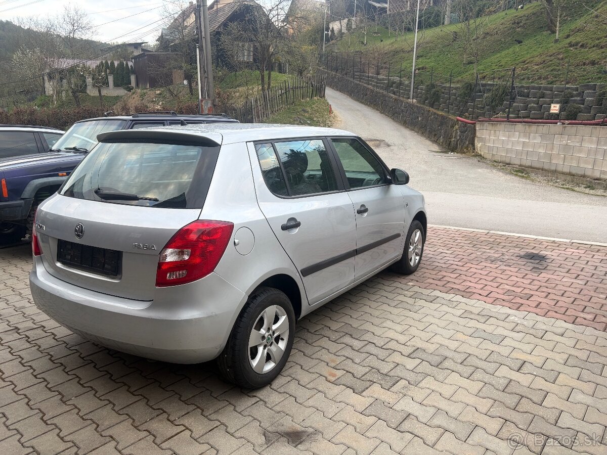 Skoda fabia2 1.2 2013 - 5
