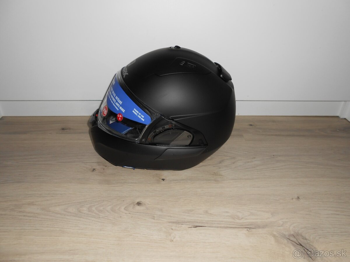 Predam krasnu novu moto prilbu znacky SHARK EVO GT BLANK MAT - 5