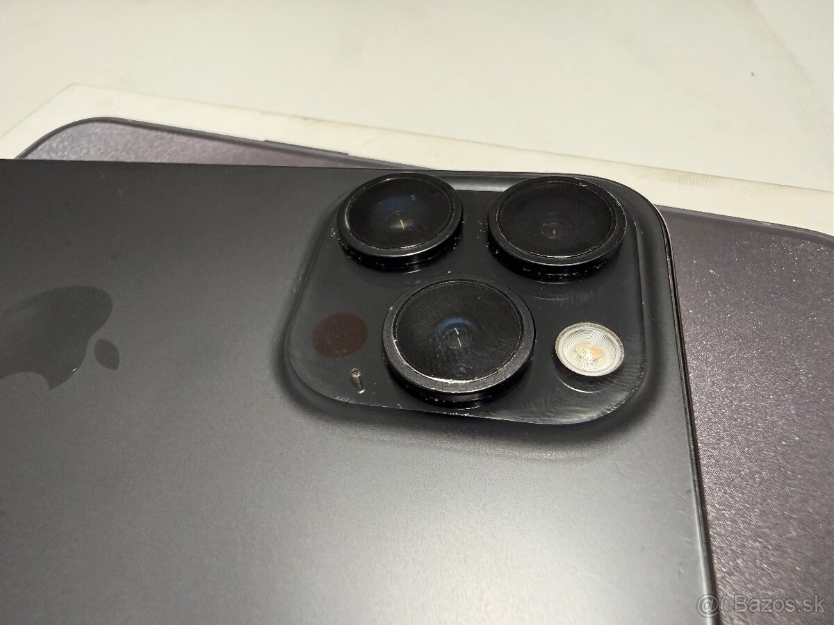 iPhone 15 Pro 256 GB - 5