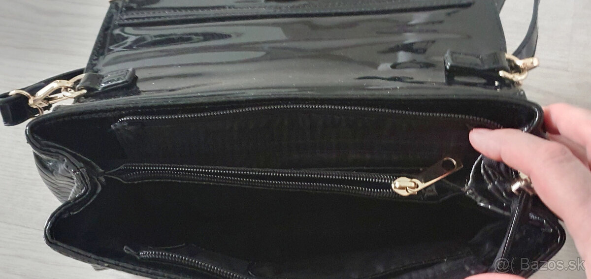 Elegantná čierna kabelka - 5