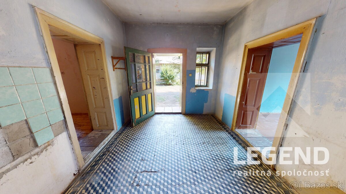 Chalupa Svodín, krásny pozemok 1317 m2, tichá ulička, ovocný - 5