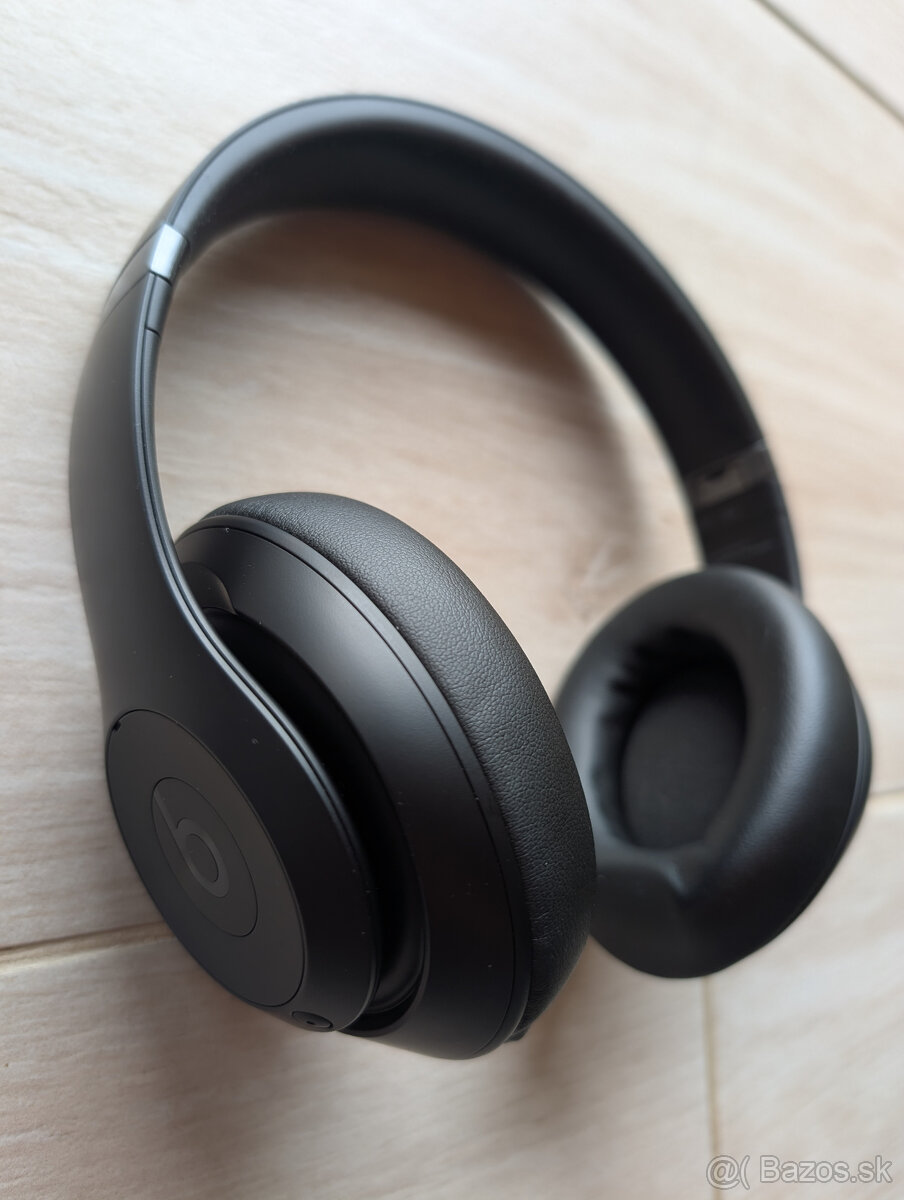 Beats by Dr. Dre Studio Pro Wireless, Black - 5