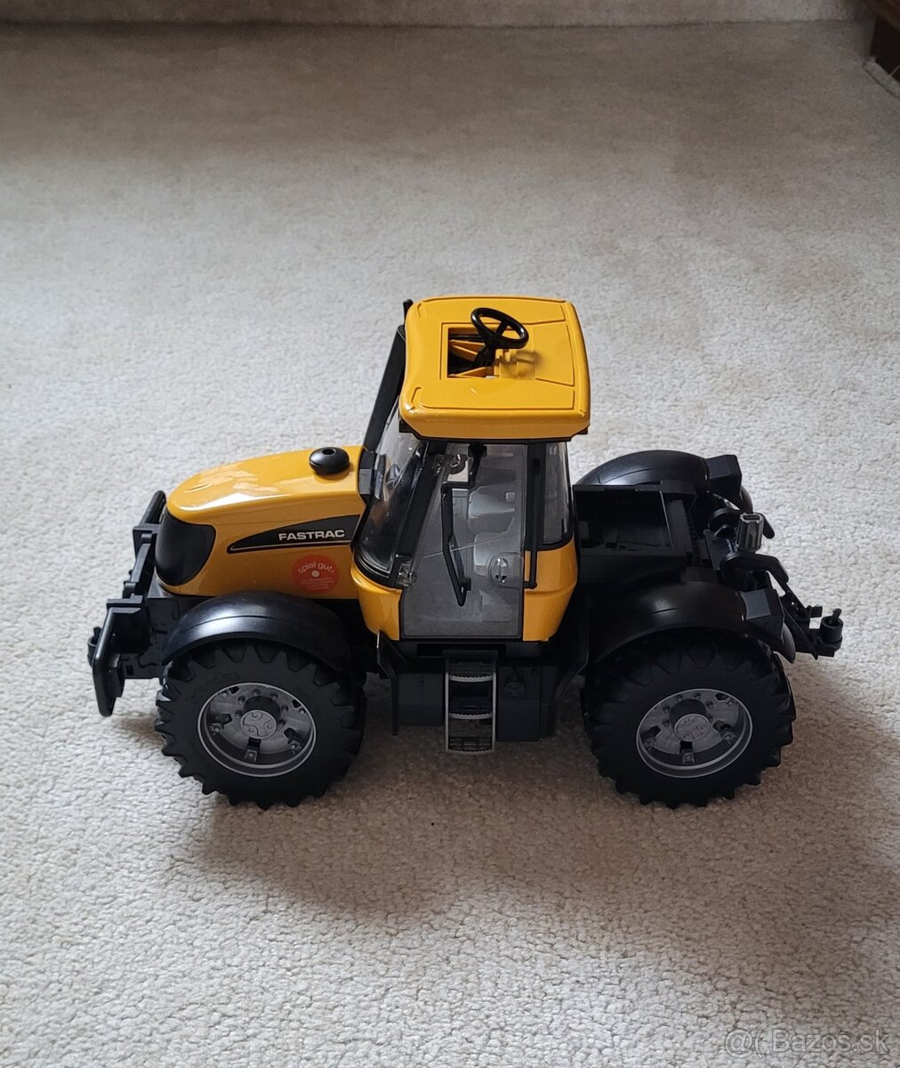 Bruder traktor JCB Fastrac - 5