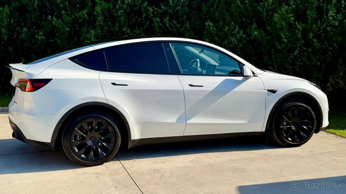 TESLA MODEL Y FACELIFT LONG RANGE DUAL MOTOR BLACK PACKET 4× - 5