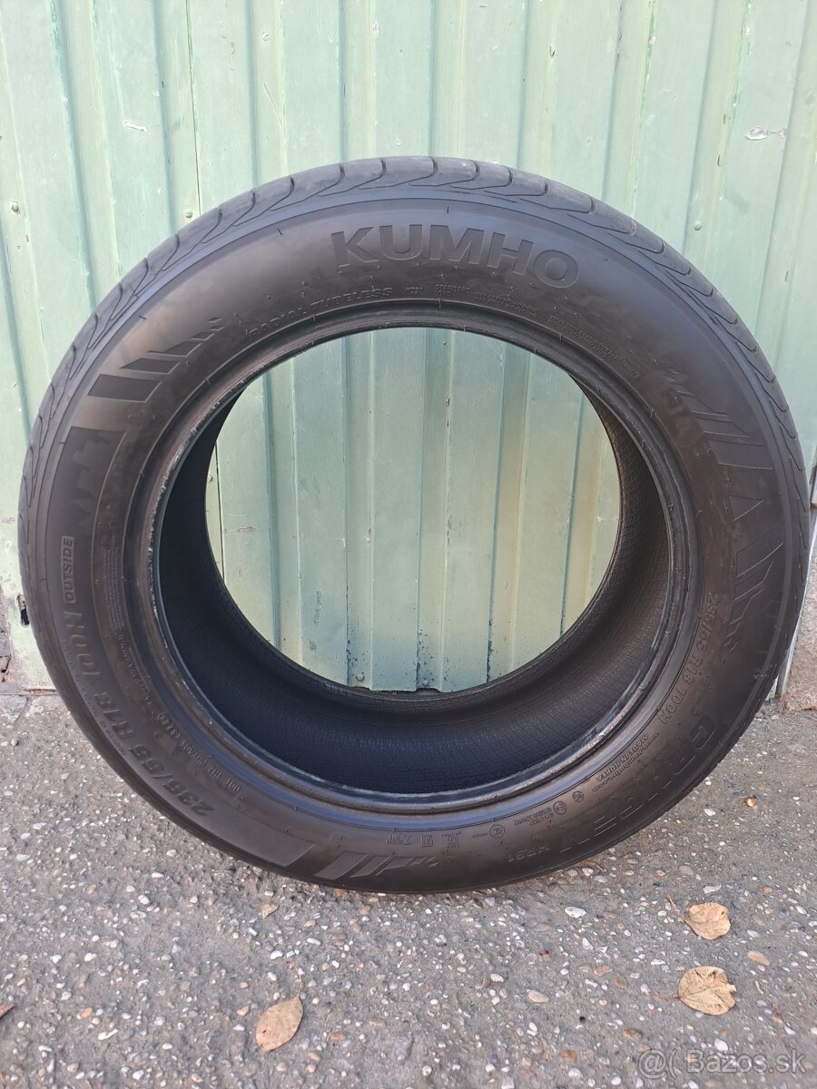 Predám letné pneu Kumho Crugen HP91 235/55 R18 100H - 5