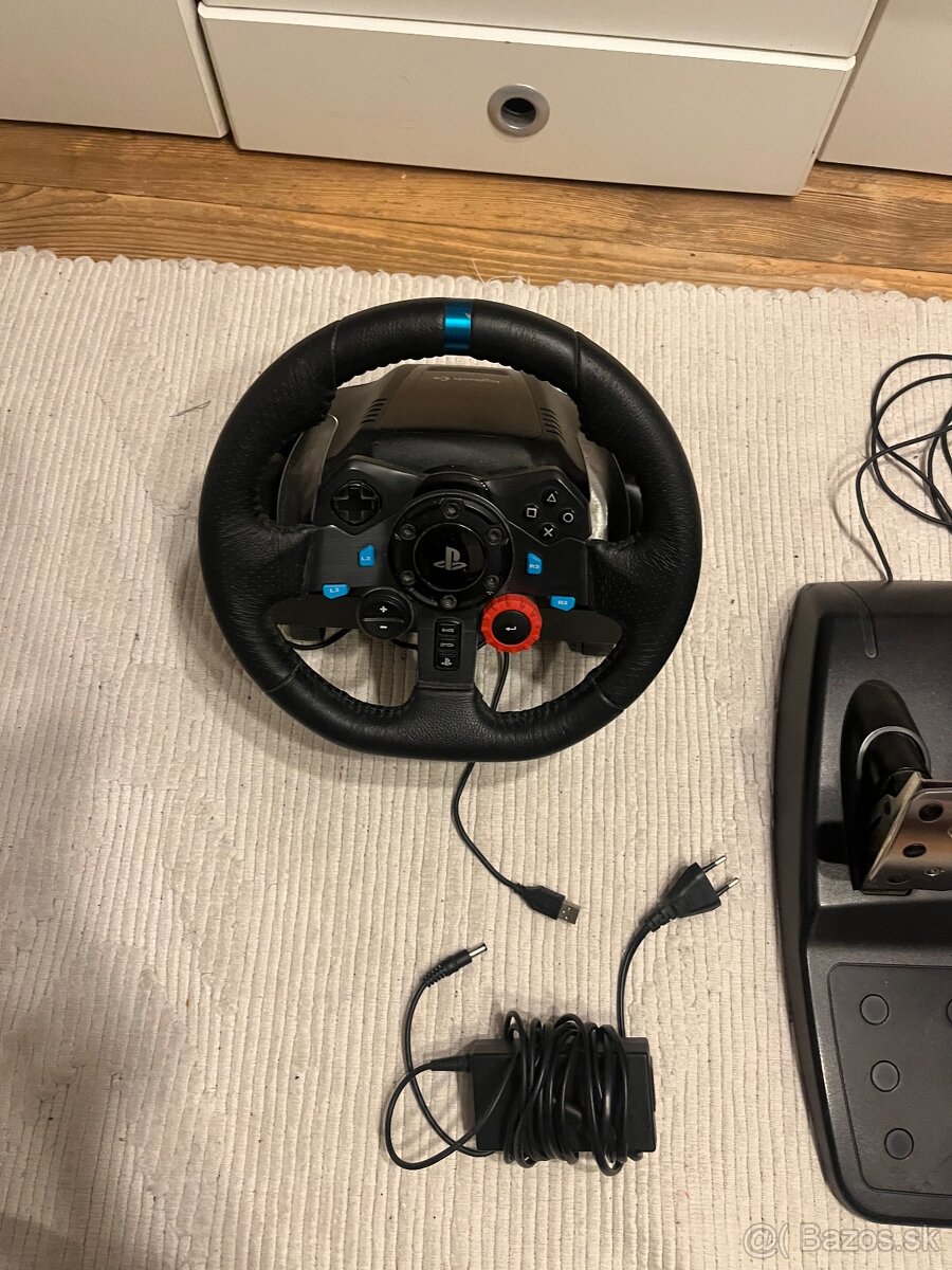 Herný volant G29 Logitech driving force - 5