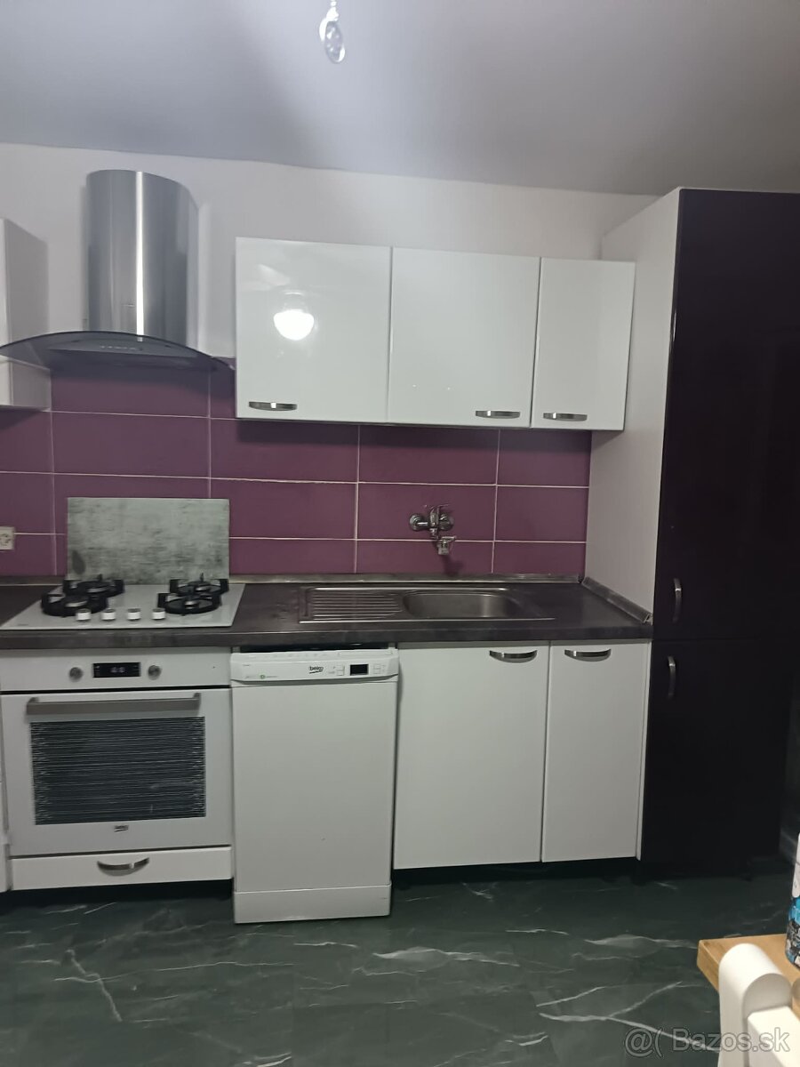 Predám kuchynskú linku - 5