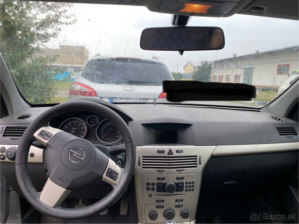 ROZPREDÁM Opel Astra H 1.6 benzín - 5