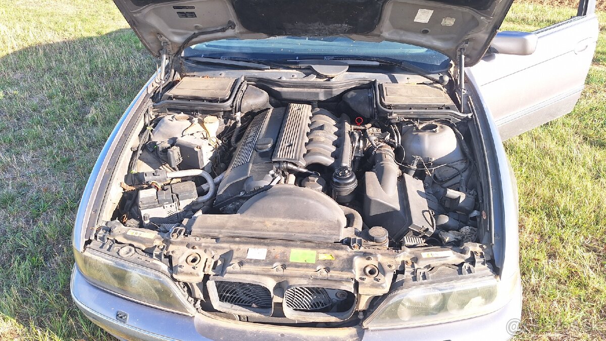 BMW 528i E39 - 5