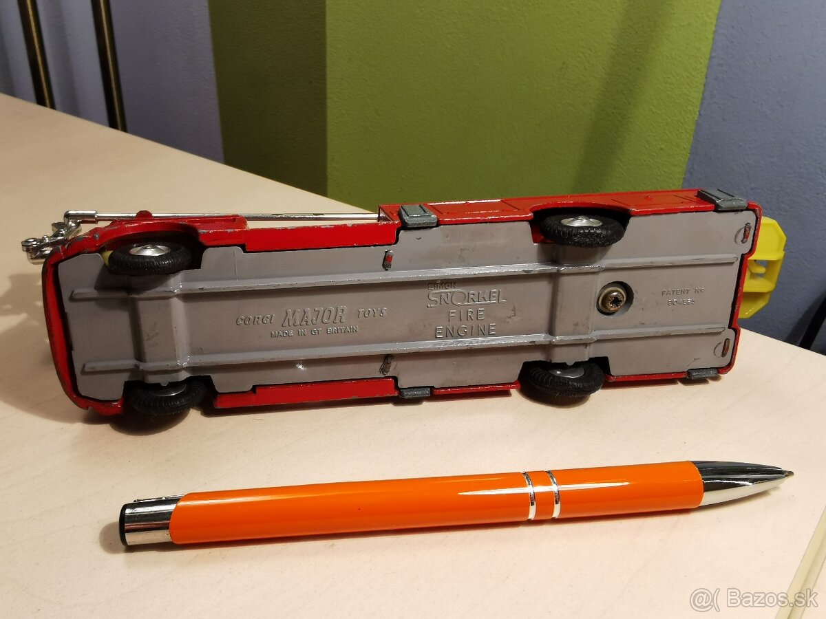 Corgi Major Simon požiarnici - 5