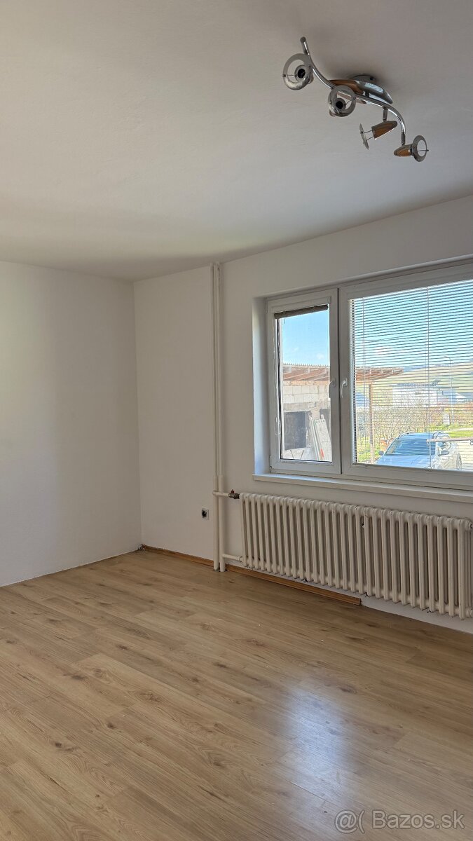 Bytová jednotka 2kk v Zubrohlave - 5