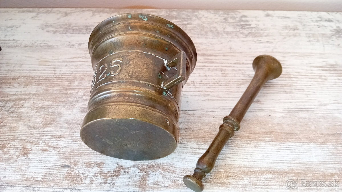 Predám starší mosadzný mažiar - 5