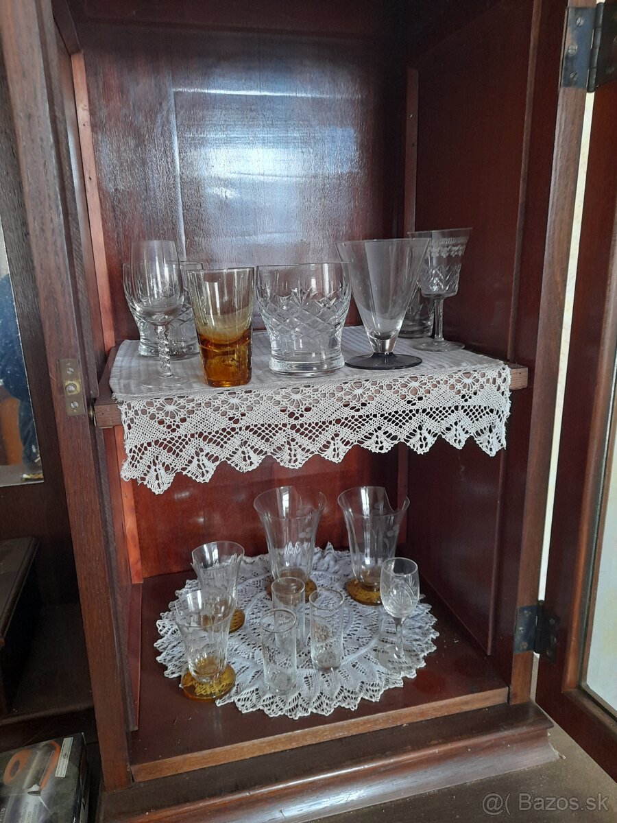 Starozitna vitrina - 5