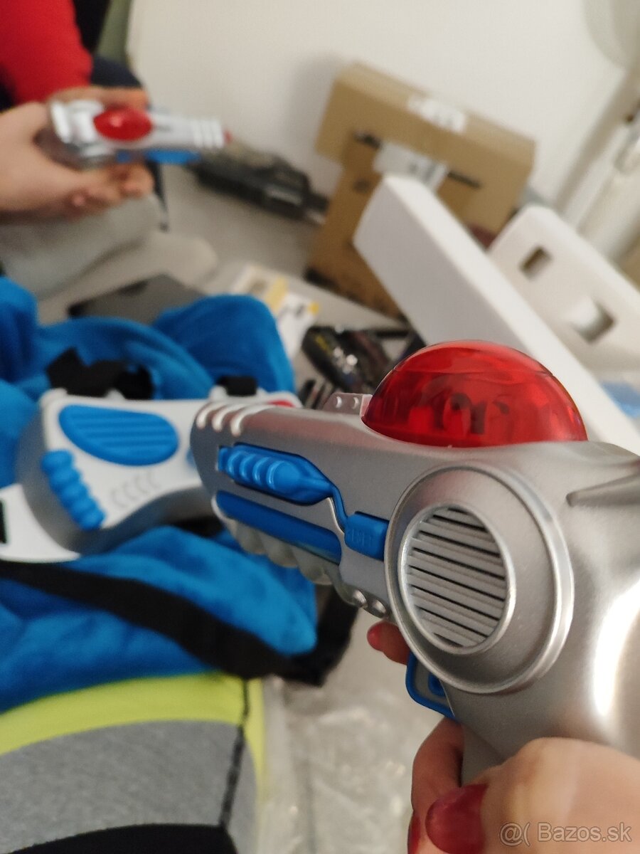 Zvuková pištoľ a vesta - 5