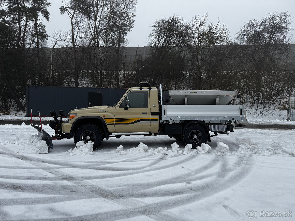 Sypač SnowEx Renegade - 5