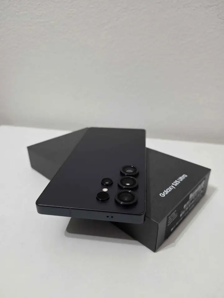 Samsung Galaxy S25 Ultra 12/512GB - 5