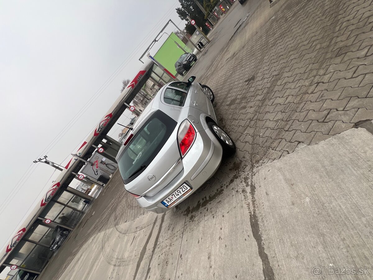Opel Astra H - 5