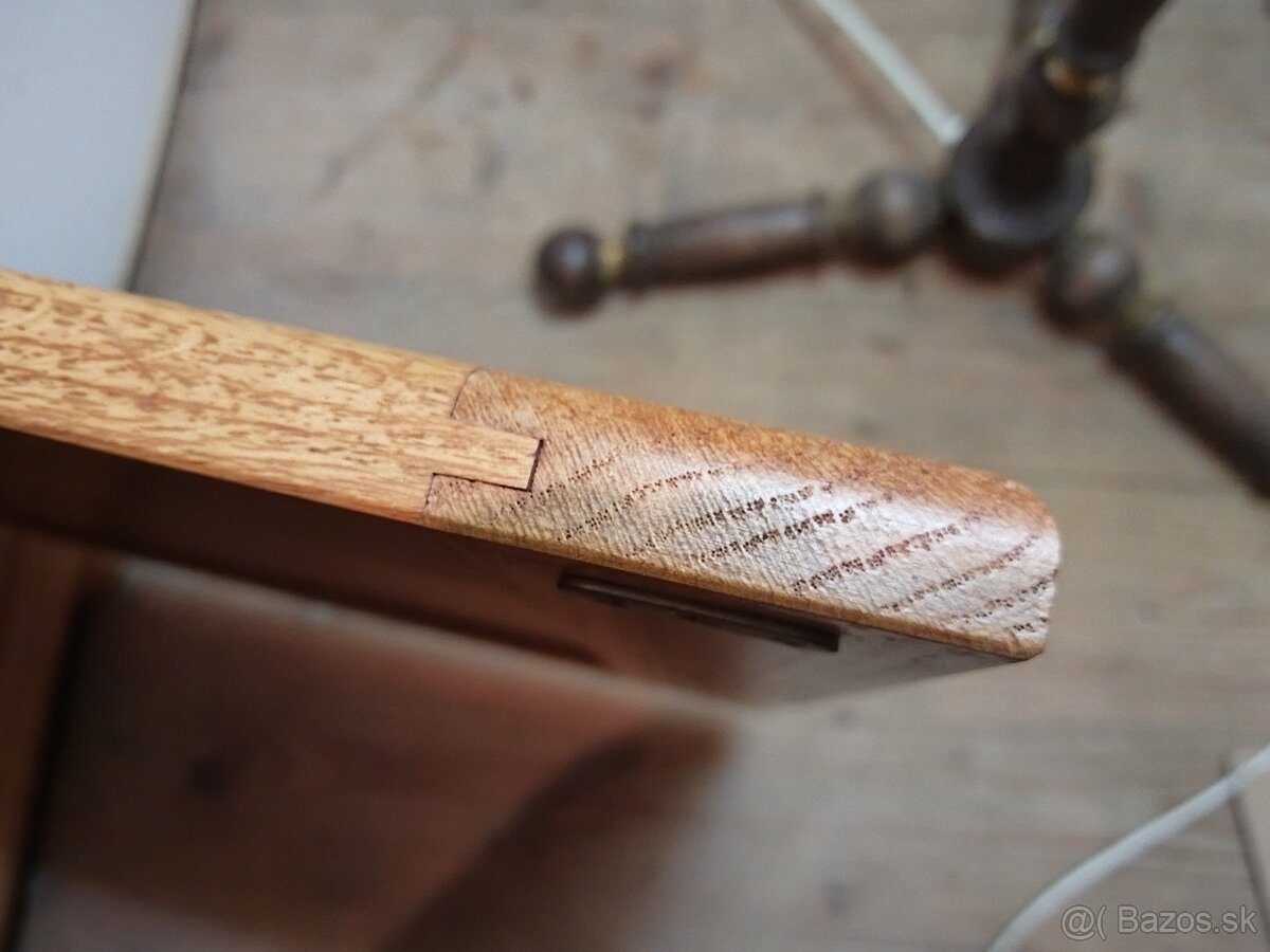 Dubový výsuvný stolík / komoda - 5