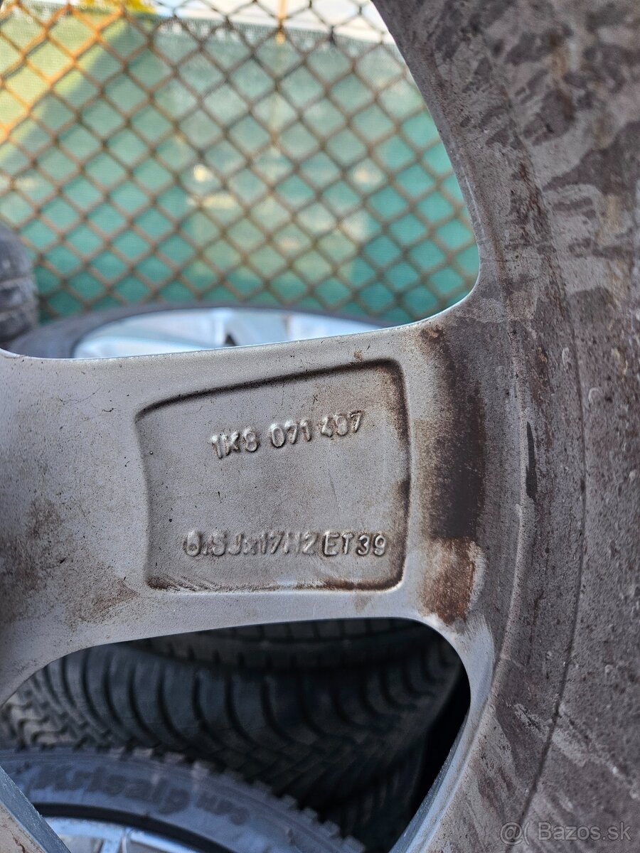 Volkswagen 205/50 R17 - 5