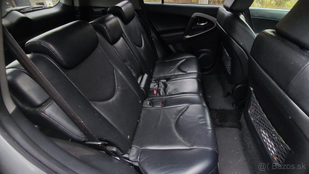 Toyota RAV4 - 5