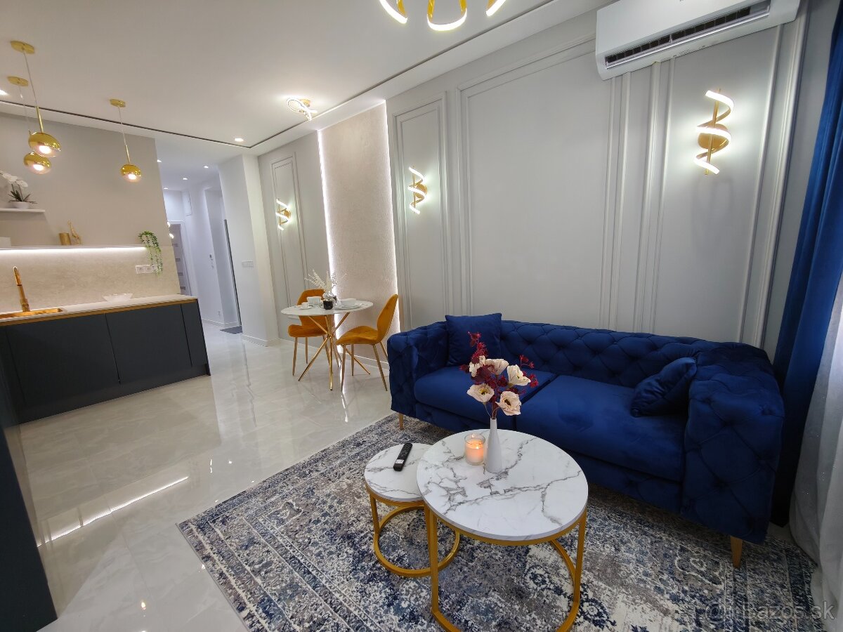 Pohovka - úplne nová - 5