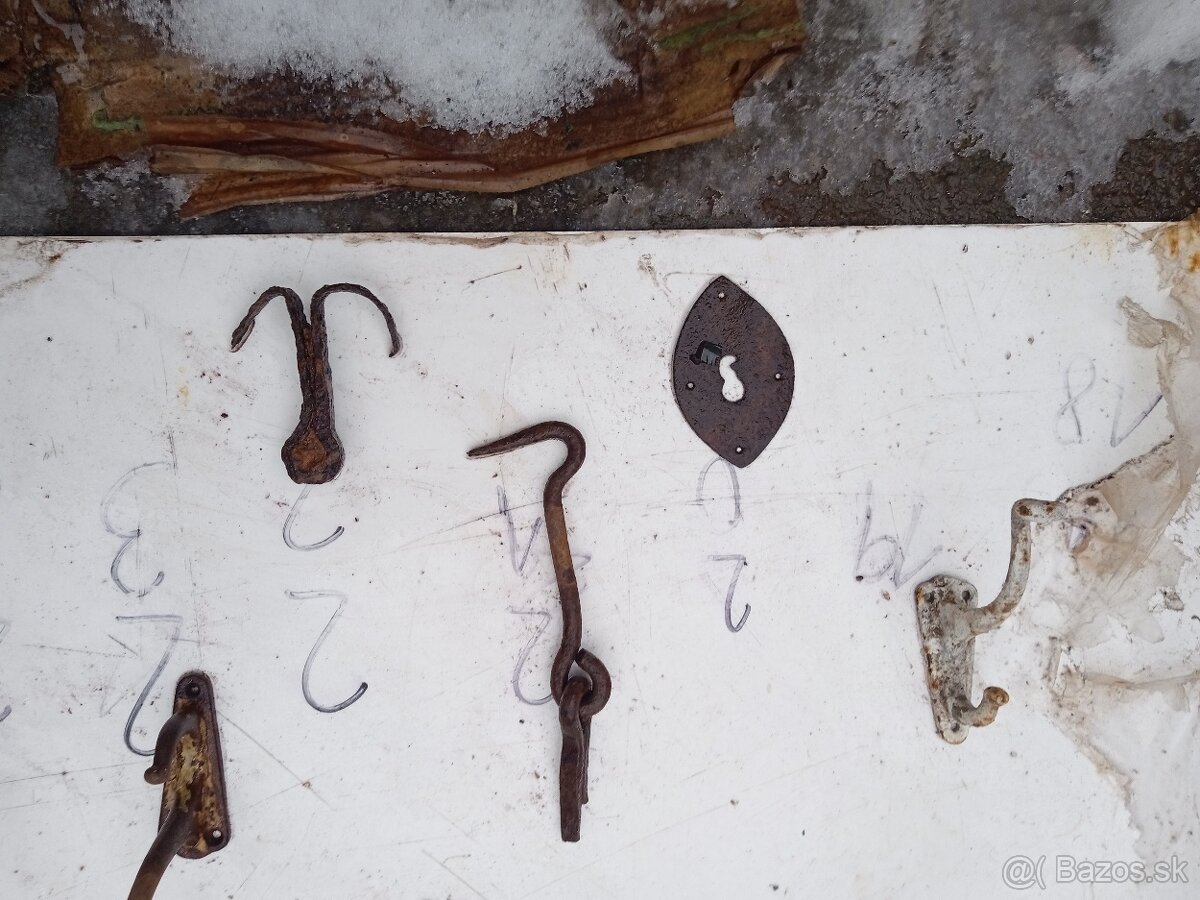 Staré drobnosti na dekoráciu - 5