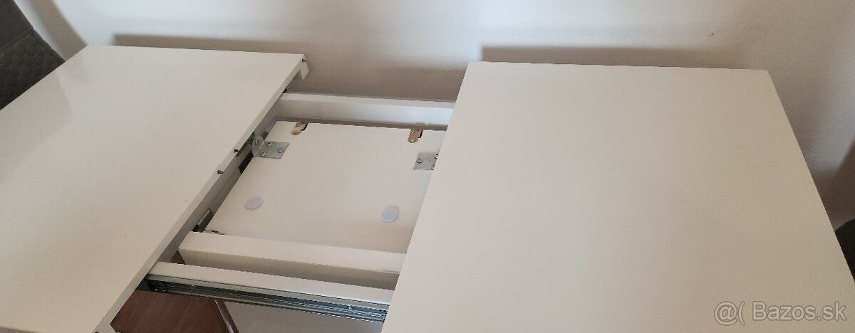 Jedalensky stol a stoliky - 5