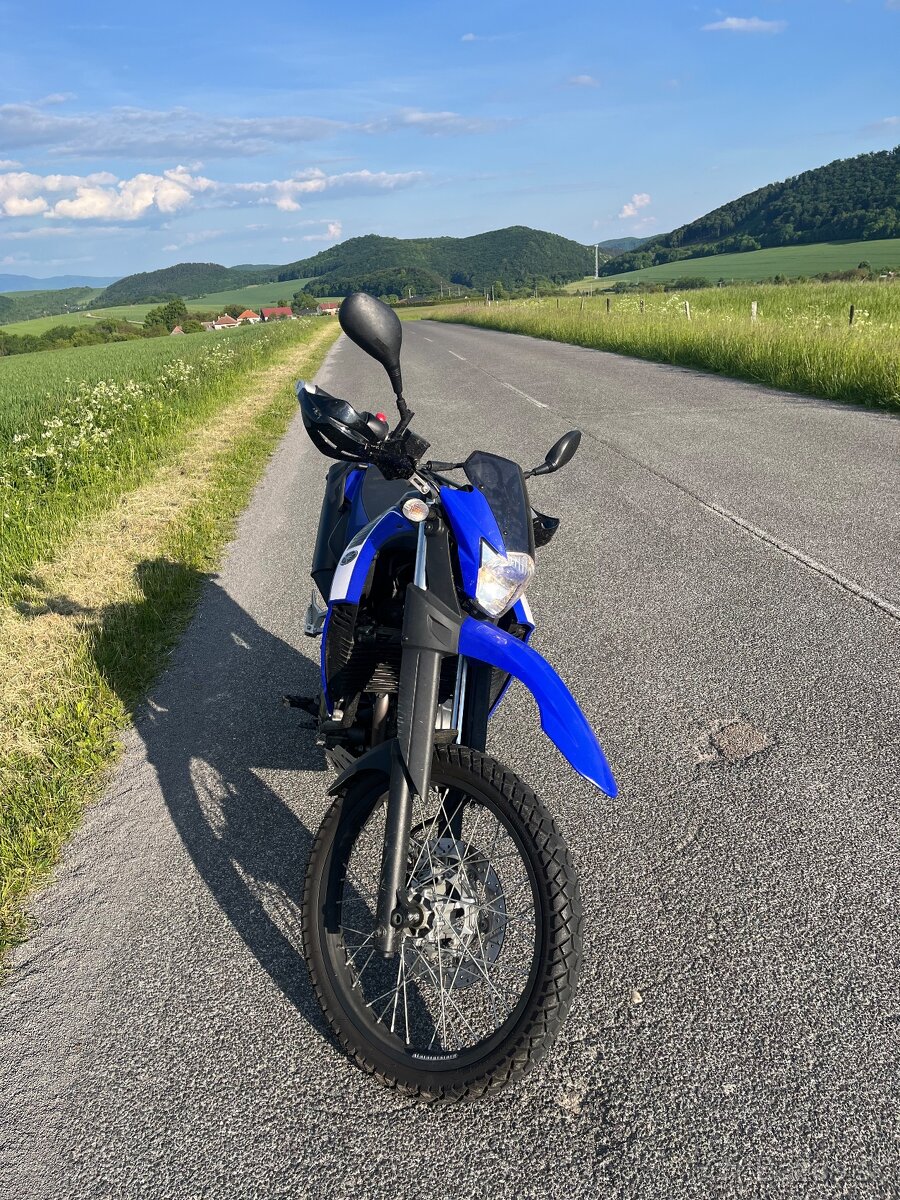 Predam motocykel YAMAHA CT660R